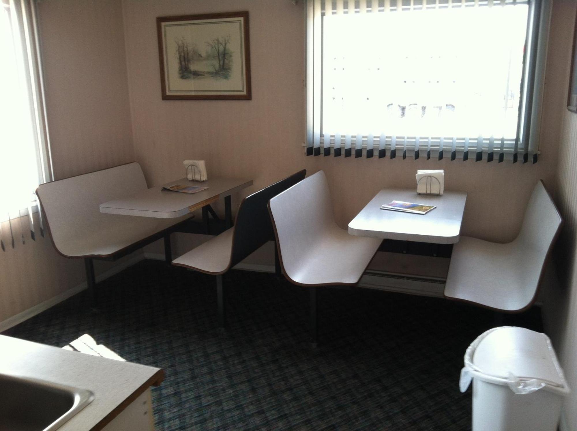 Brooks Motel Norton Екстер'єр фото