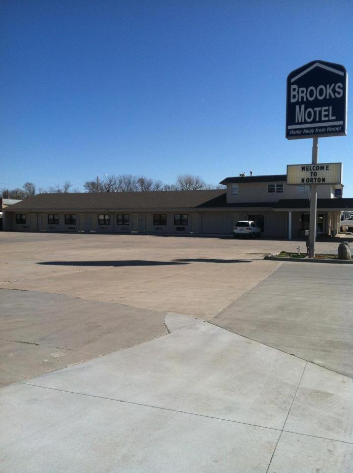 Brooks Motel Norton Екстер'єр фото
