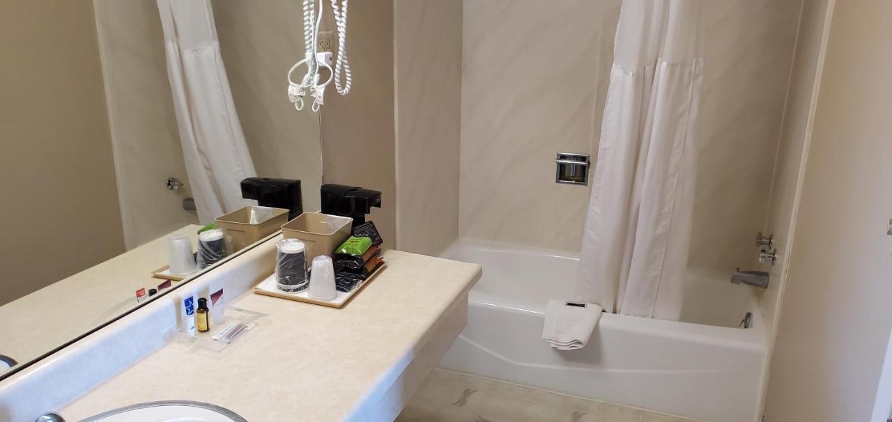 Brooks Motel Norton Екстер'єр фото