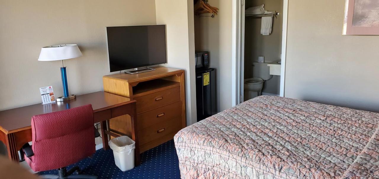 Brooks Motel Norton Екстер'єр фото